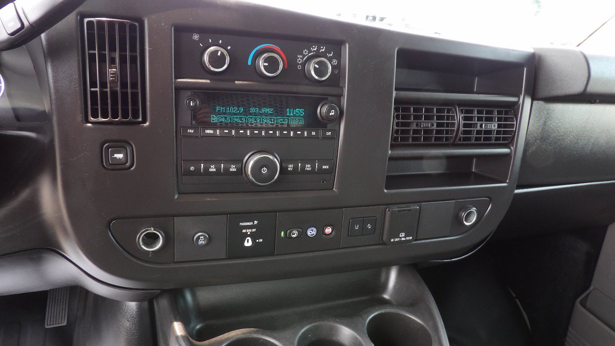Used 2020 GMC Savana 2500 Extended w/ Driver Convenience Package RWD image 12