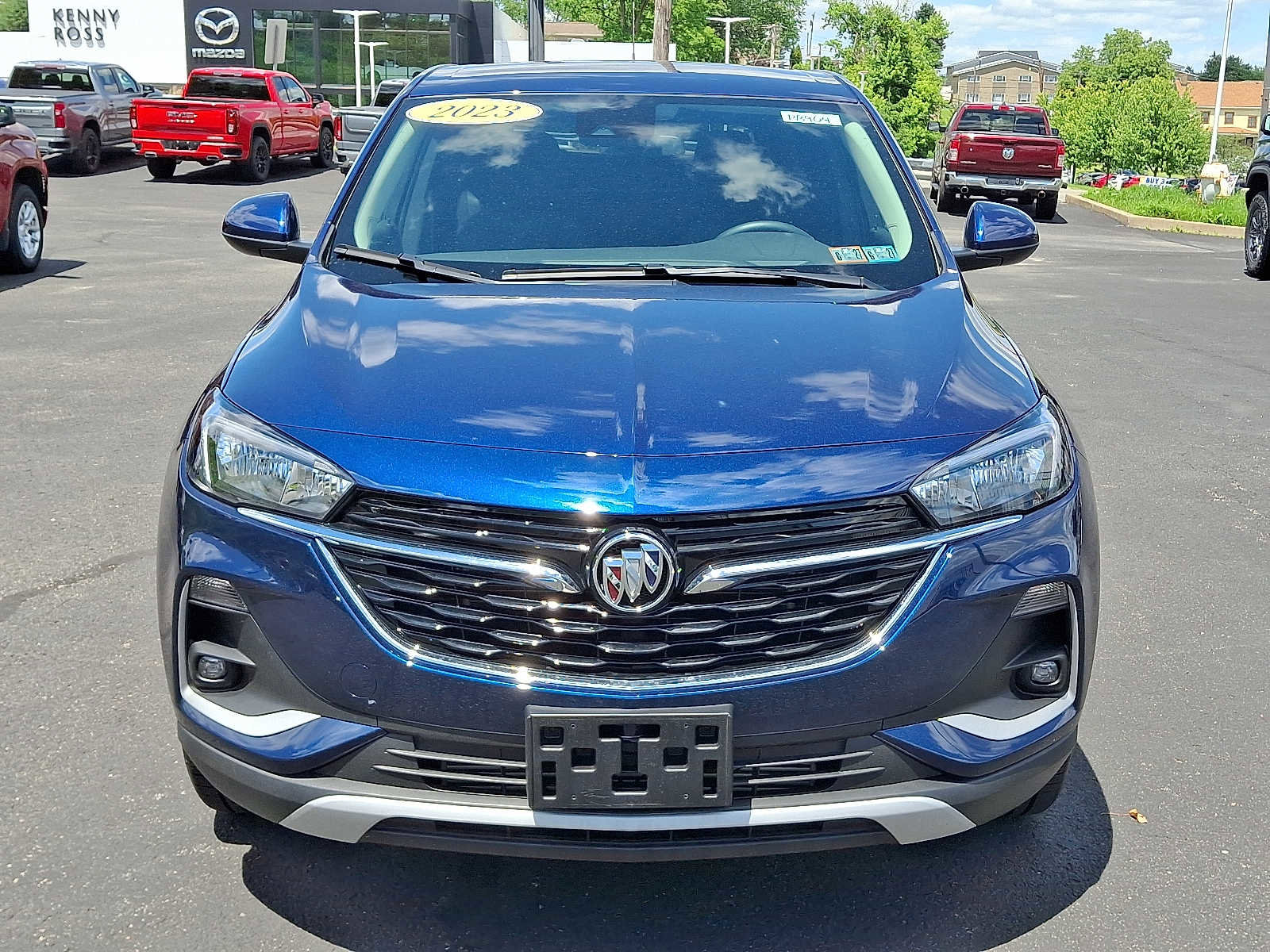 Used 2023 Buick Encore GX Preferred w/ Cold Weather Comfort Package FWD image 2
