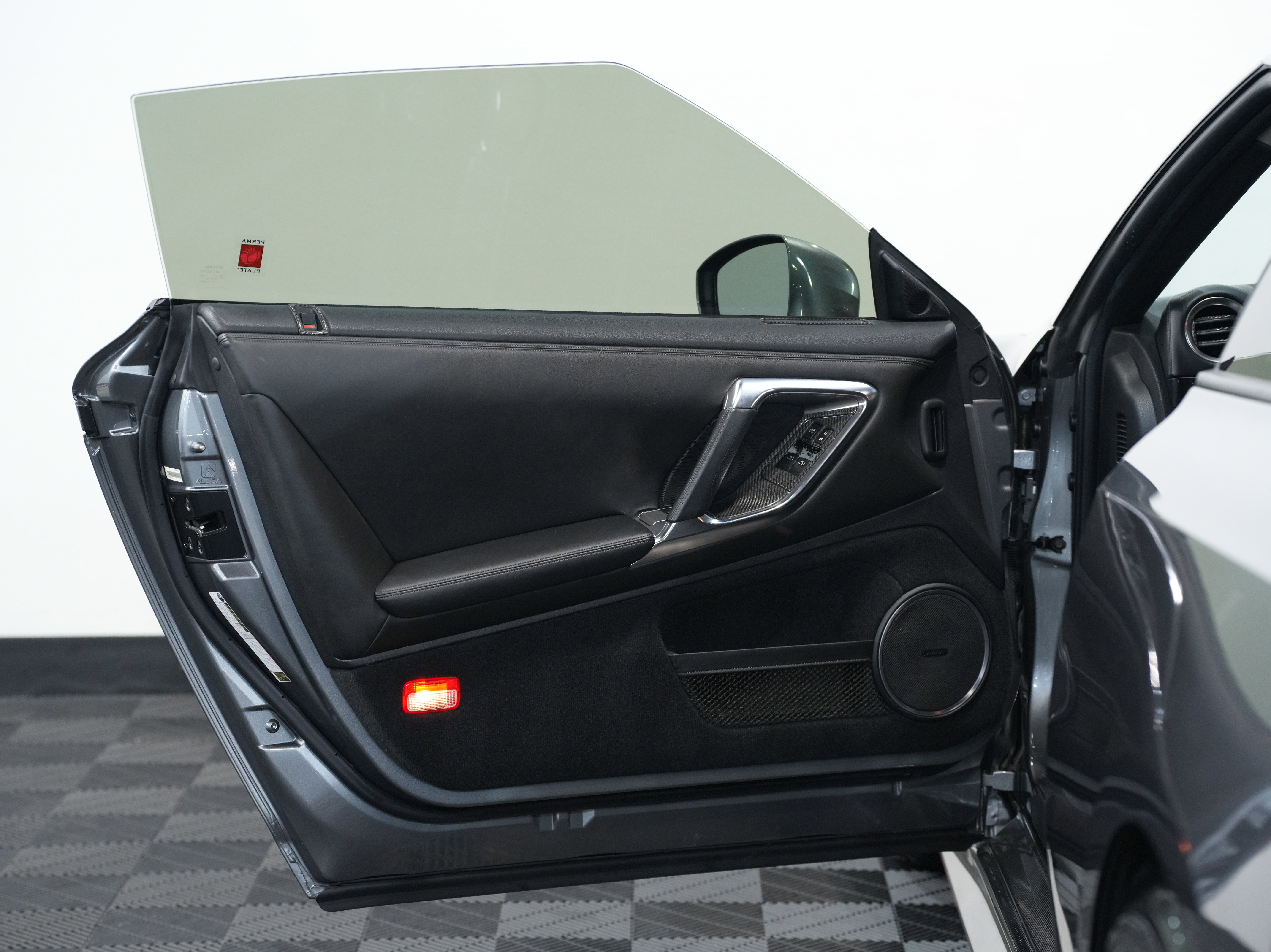 Used 2009 Nissan GT-R Premium image 22