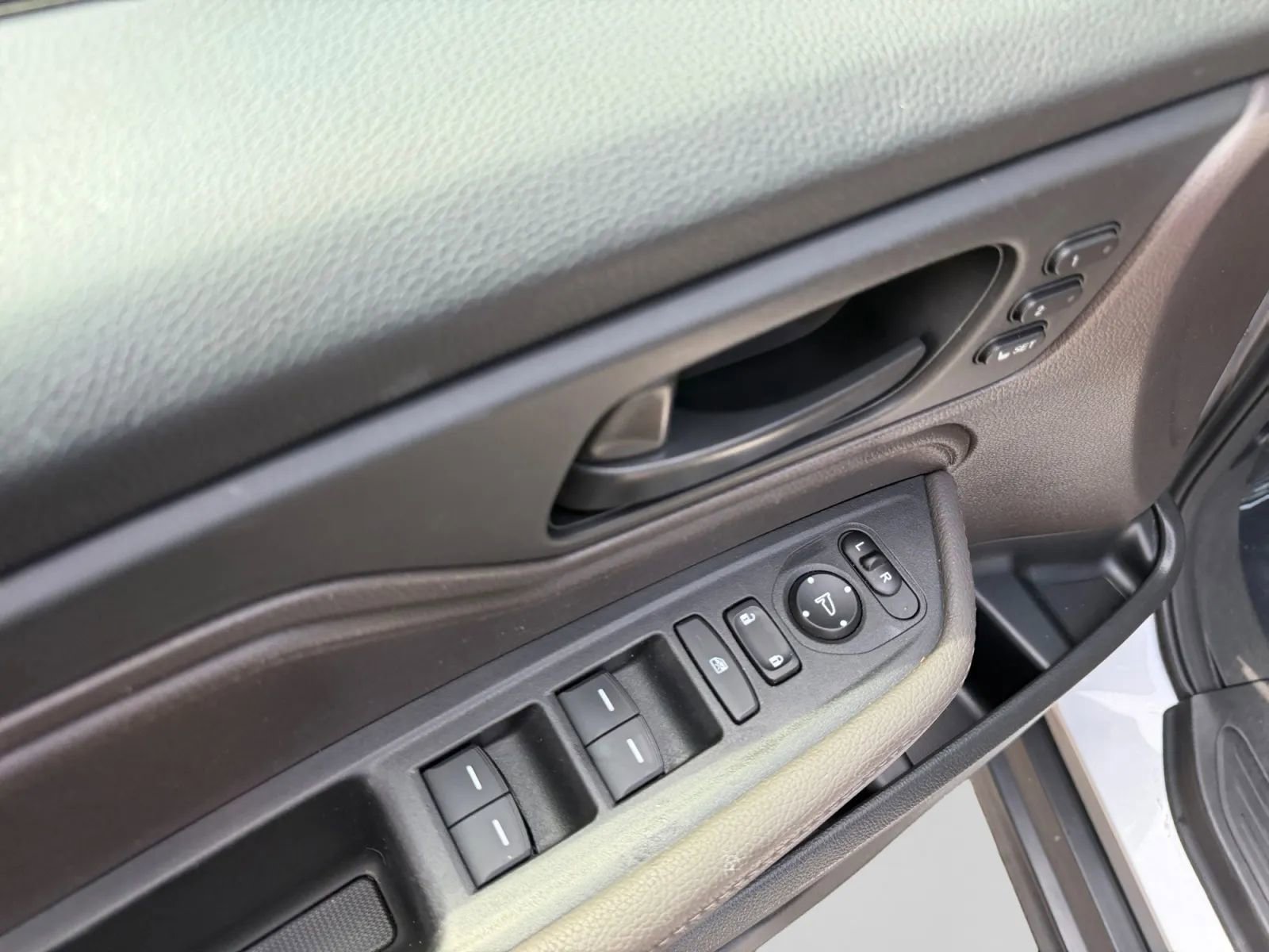 Used 2018 Honda Odyssey EX-L image 15