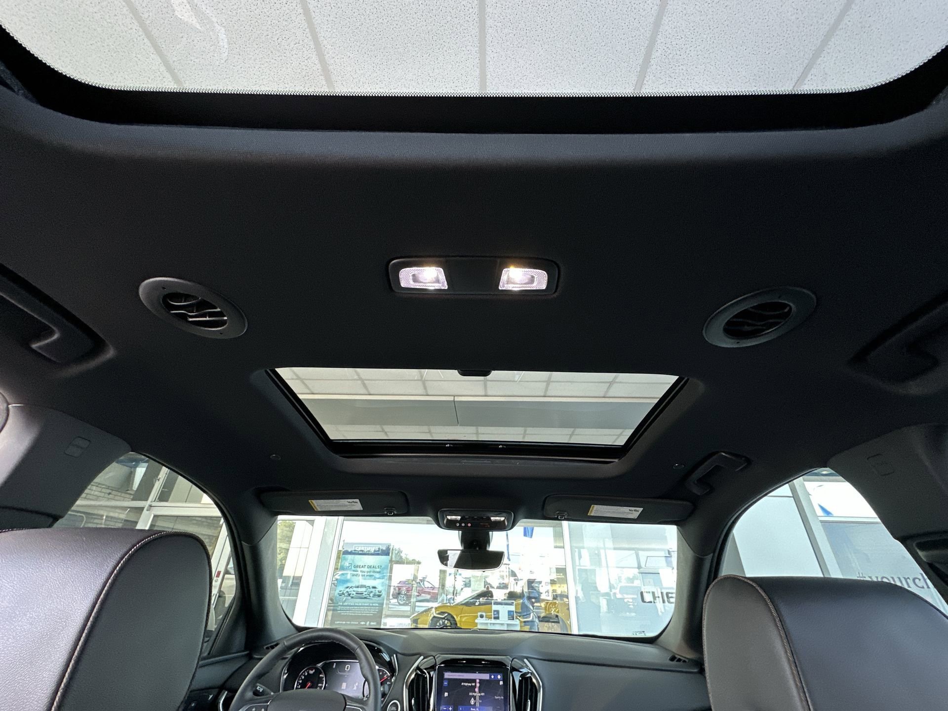 Used 2023 Chevrolet Traverse High Country w/ LPO, 'HIT The Road' Package FWD image 22