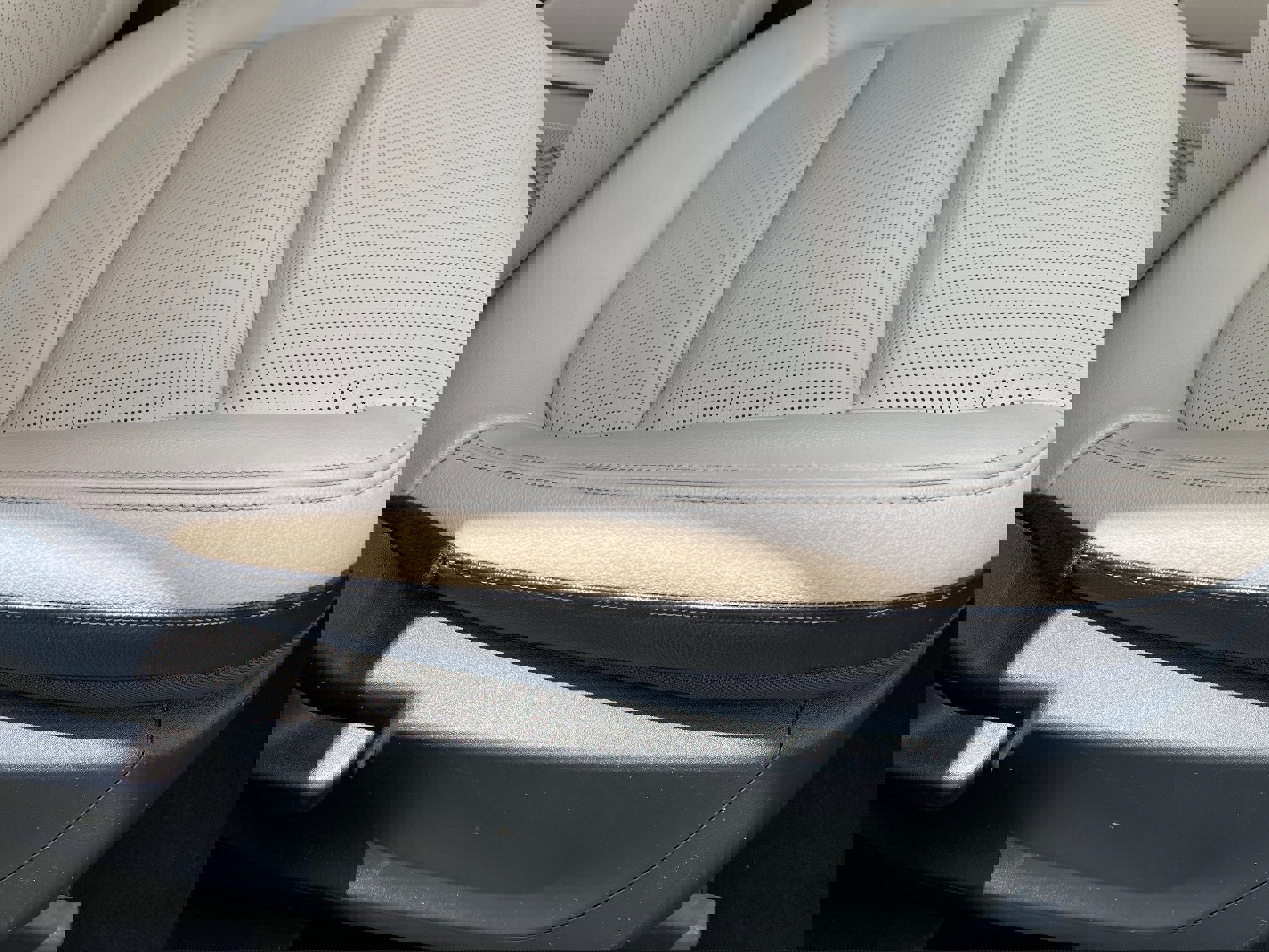 Used 2022 Ford Escape SEL image 13