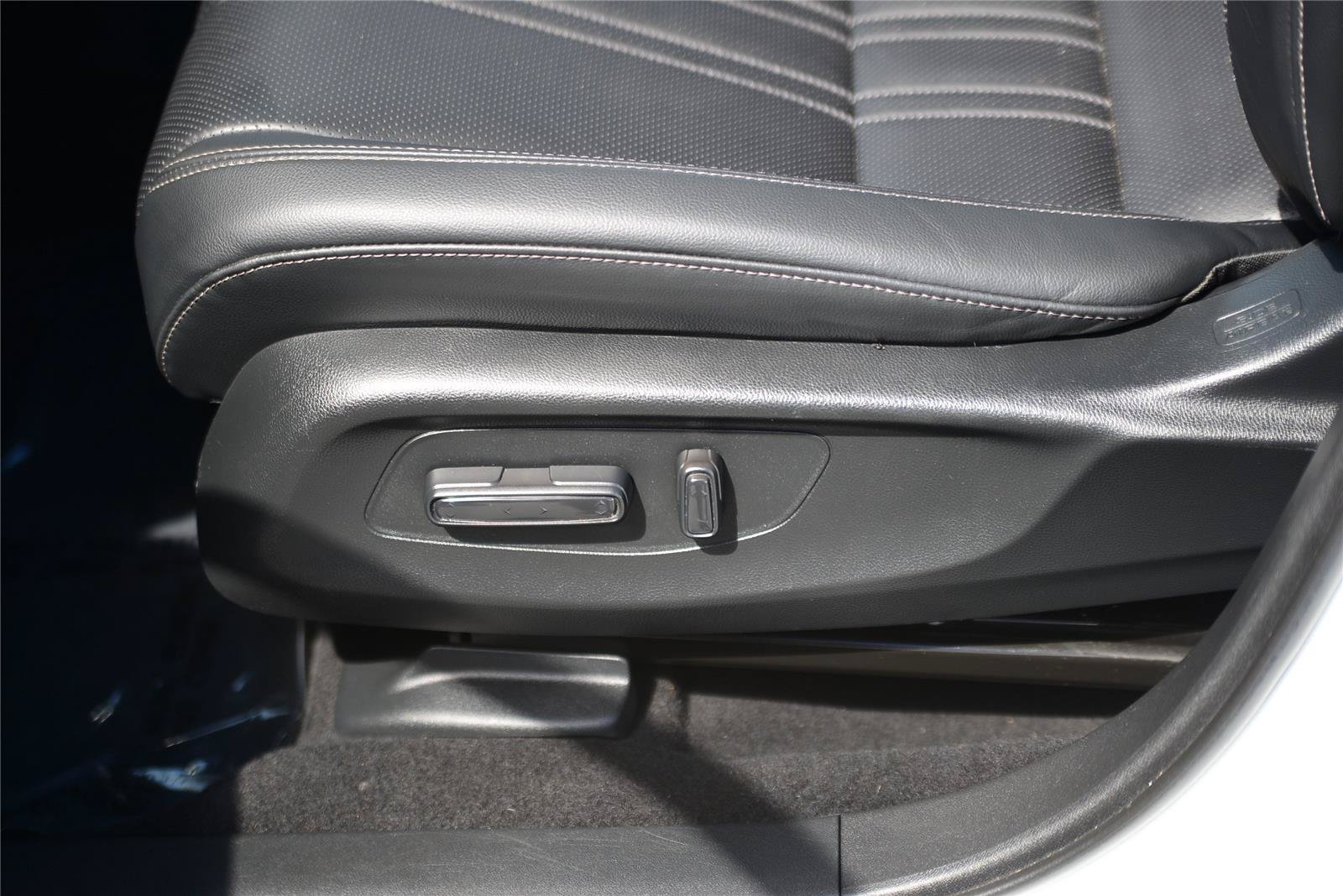 Used 2023 Honda HR-V EX-L image 24