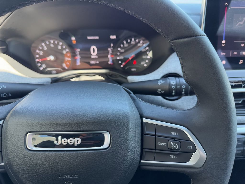 Used 2023 Jeep Compass Latitude w/ Convenience Group image 24