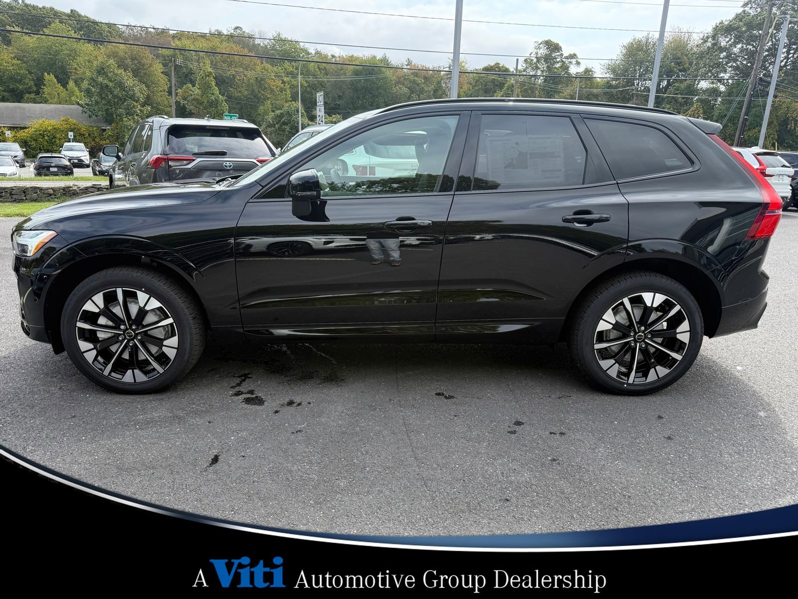 Used 2026 Volvo XC60 B5 Plus w/ Protection Package Premier AWD/4WD image 5
