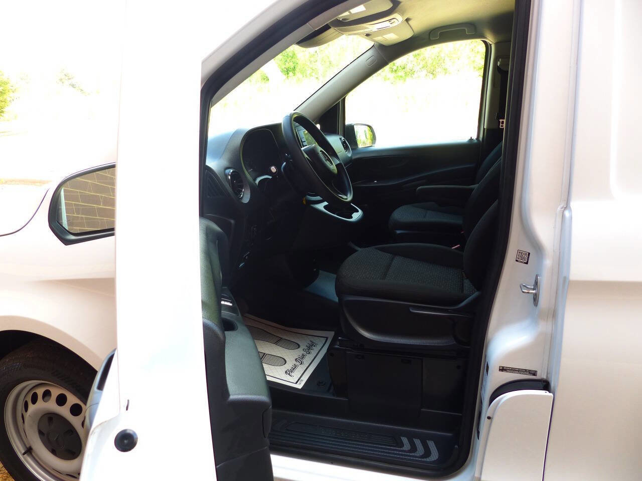 Used 2022 Mercedes-Benz Metris image 22