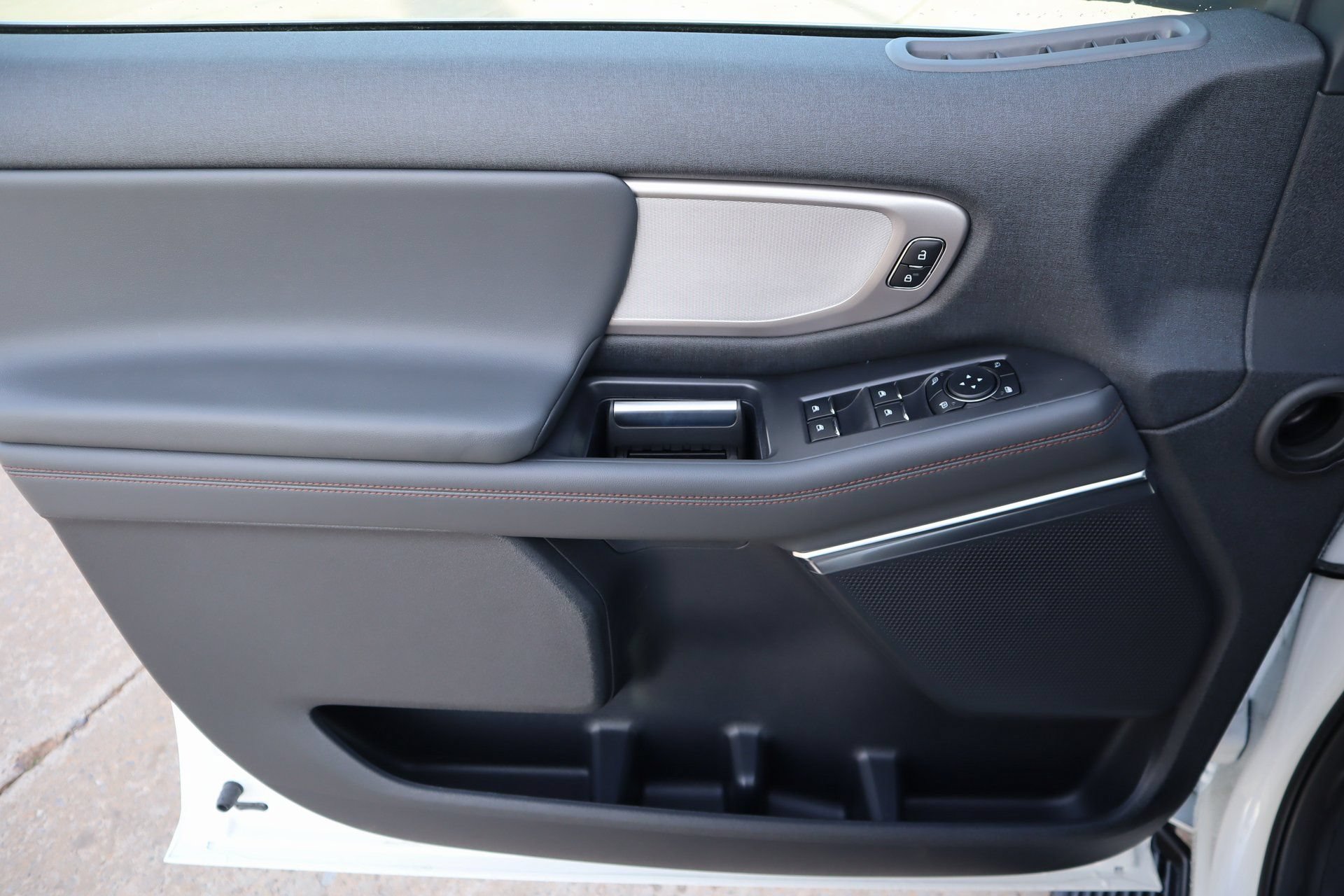 New 2025 Ford Expedition Active AWD/4WD image 20