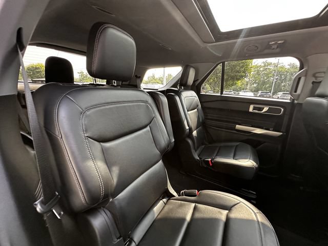 Certified 2023 Ford Explorer XLT w/ Equipment Group 202A AWD/4WD image 38
