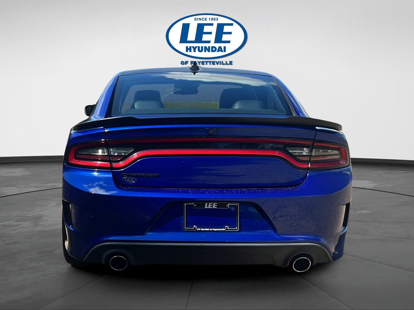 Used 2018 Dodge Charger R/T RWD image 4