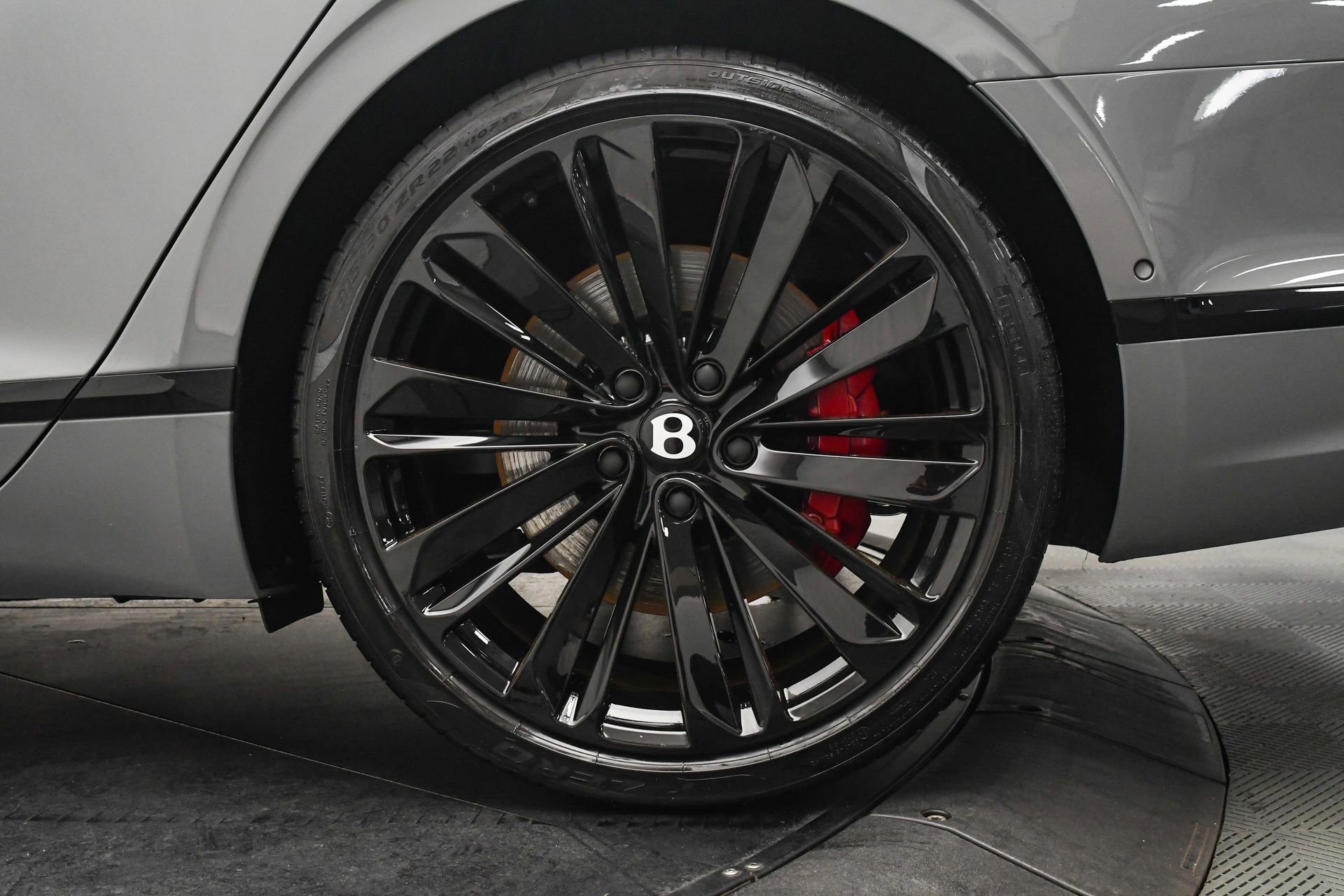 Certified 2023 Bentley Flying Spur W12 image 32