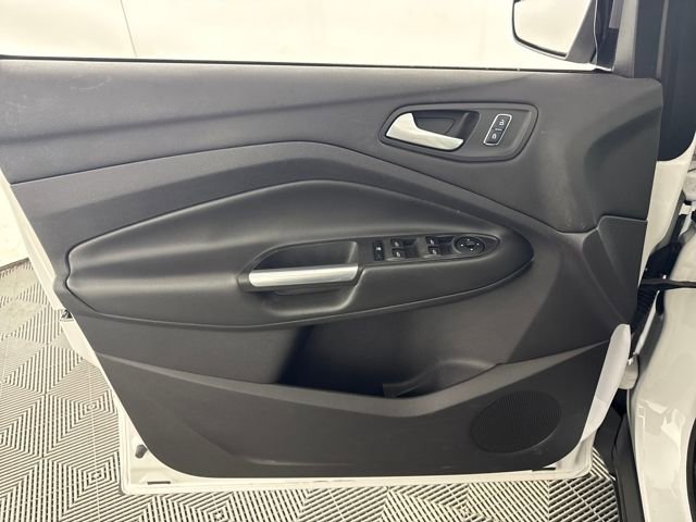 Used 2015 Ford Escape SE image 9