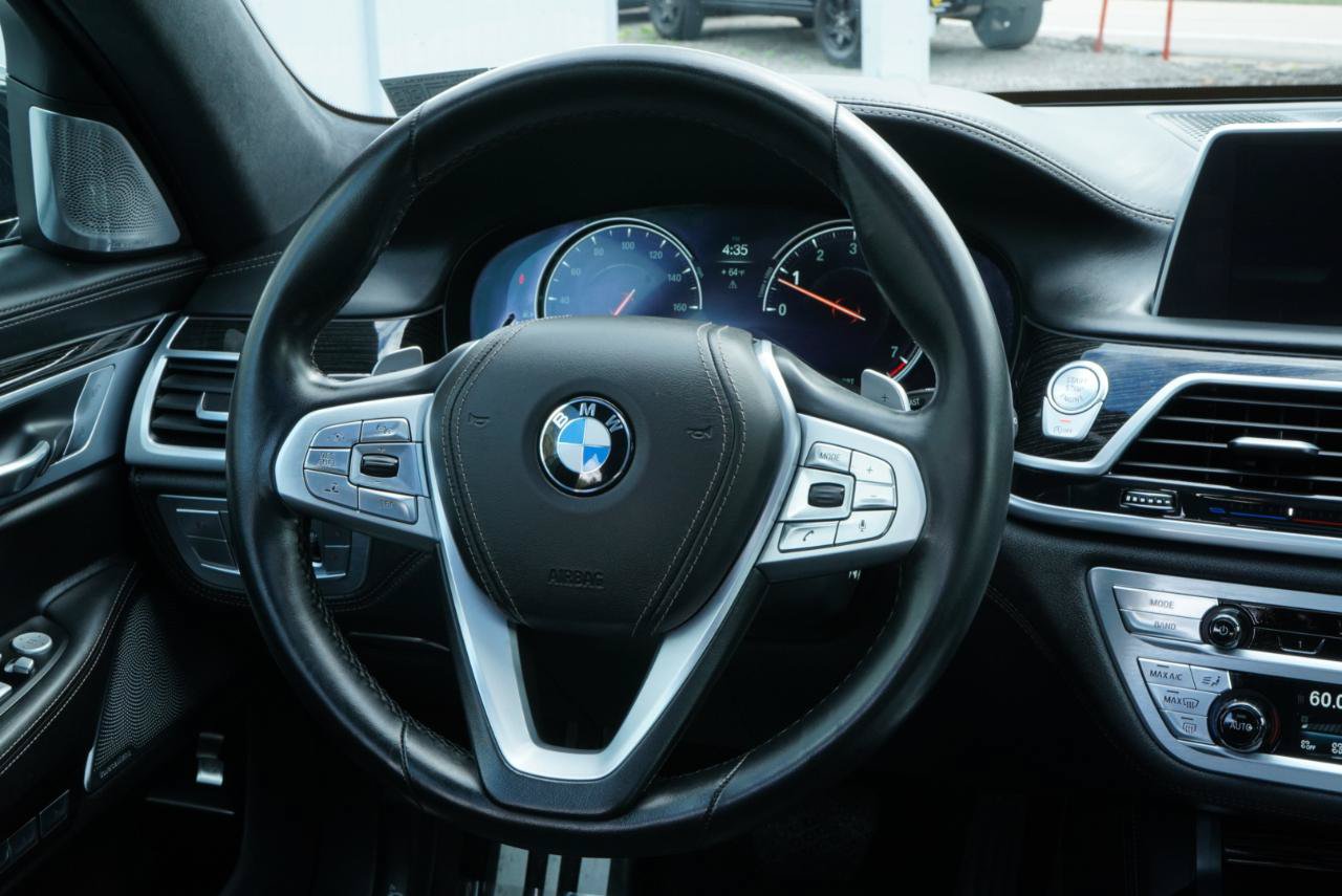 Used 2017 BMW 750i RWD image 50