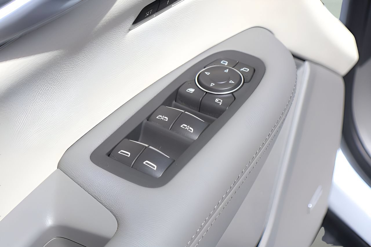 Certified 2026 Cadillac XT5 Premium Luxury FWD image 10