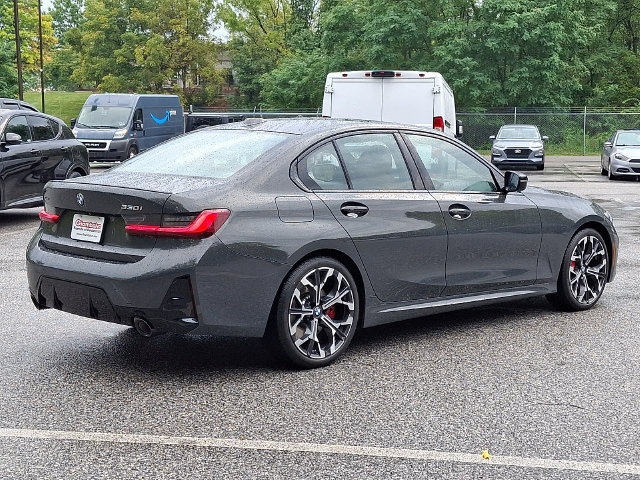 Used 2026 BMW 330i xDrive Sedan w/ M Sport Package AWD/4WD image 2