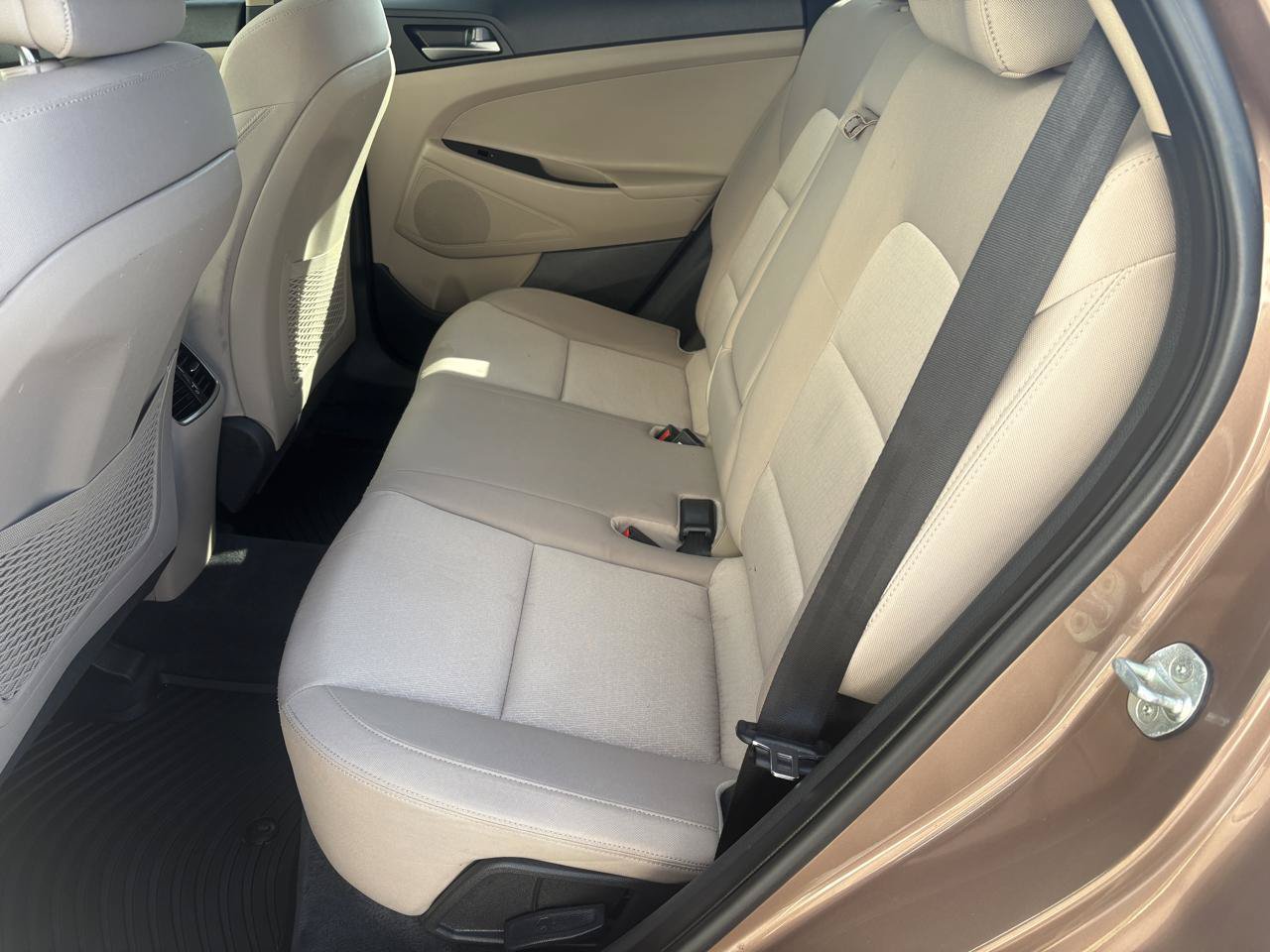 Used 2017 Hyundai Tucson Value w/ Cargo Package FWD image 12