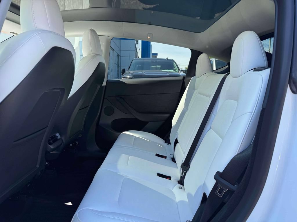 Used 2023 Tesla Model Y Long Range AWD/4WD image 14