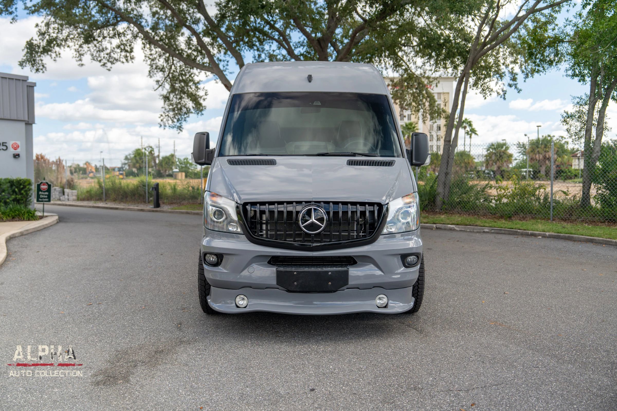 Used 2017 Mercedes-Benz Sprinter 2500 image 9