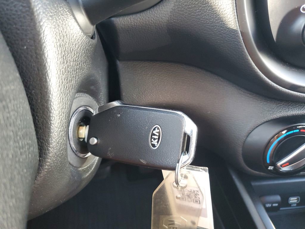 Used 2021 Kia Soul LX image 22