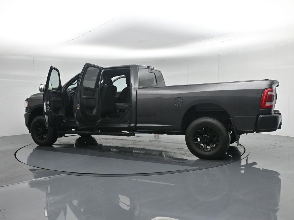 Used 2022 RAM 3500 Tradesman w/ Safety Group image 34