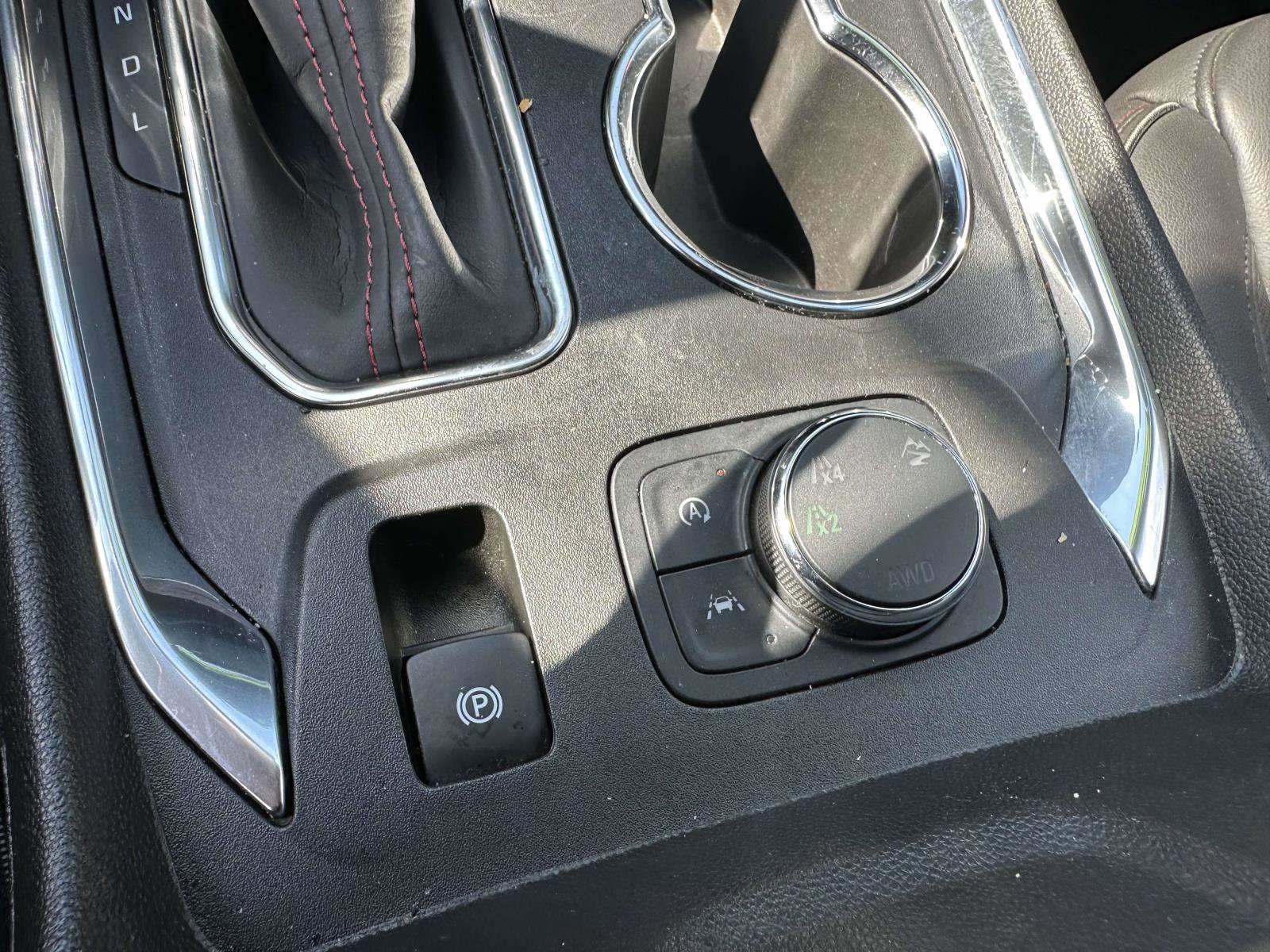 Used 2023 Chevrolet Traverse RS image 19