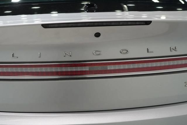 Used 2017 Lincoln MKZ Select w/ Climate Package FWD image 13