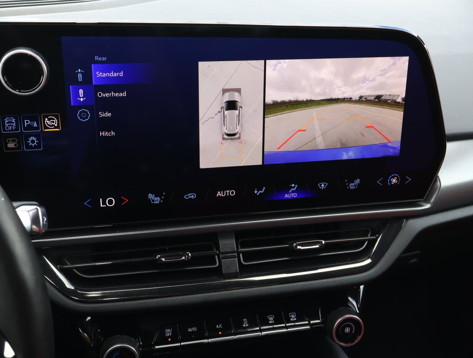 Used 2025 Chevrolet Equinox EV RS image 30