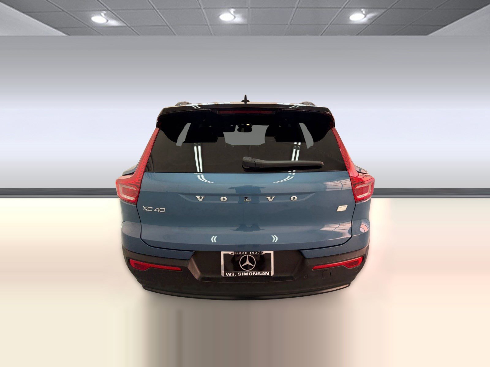 Used 2024 Volvo XC40 Recharge Ultimate w/ Protection Package Premier image 9