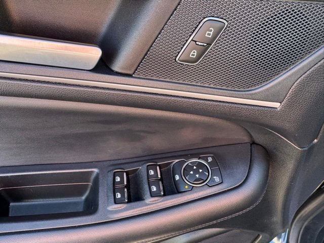 Used 2024 Ford Edge SEL w/ Convenience Package image 16