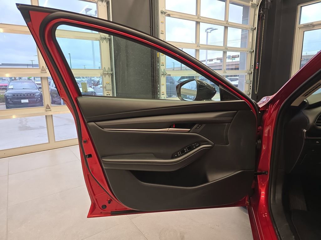Used 2025 MAZDA MAZDA3 s image 11