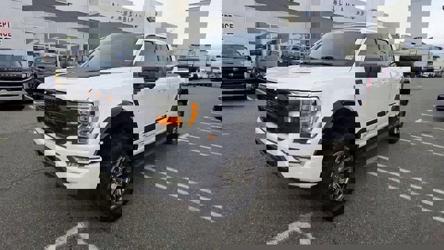 Certified 2022 Ford F150 XLT w/ Equipment Group 302A High image 5