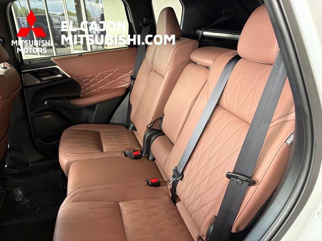 Used 2025 Mitsubishi Outlander SEL FWD image 13