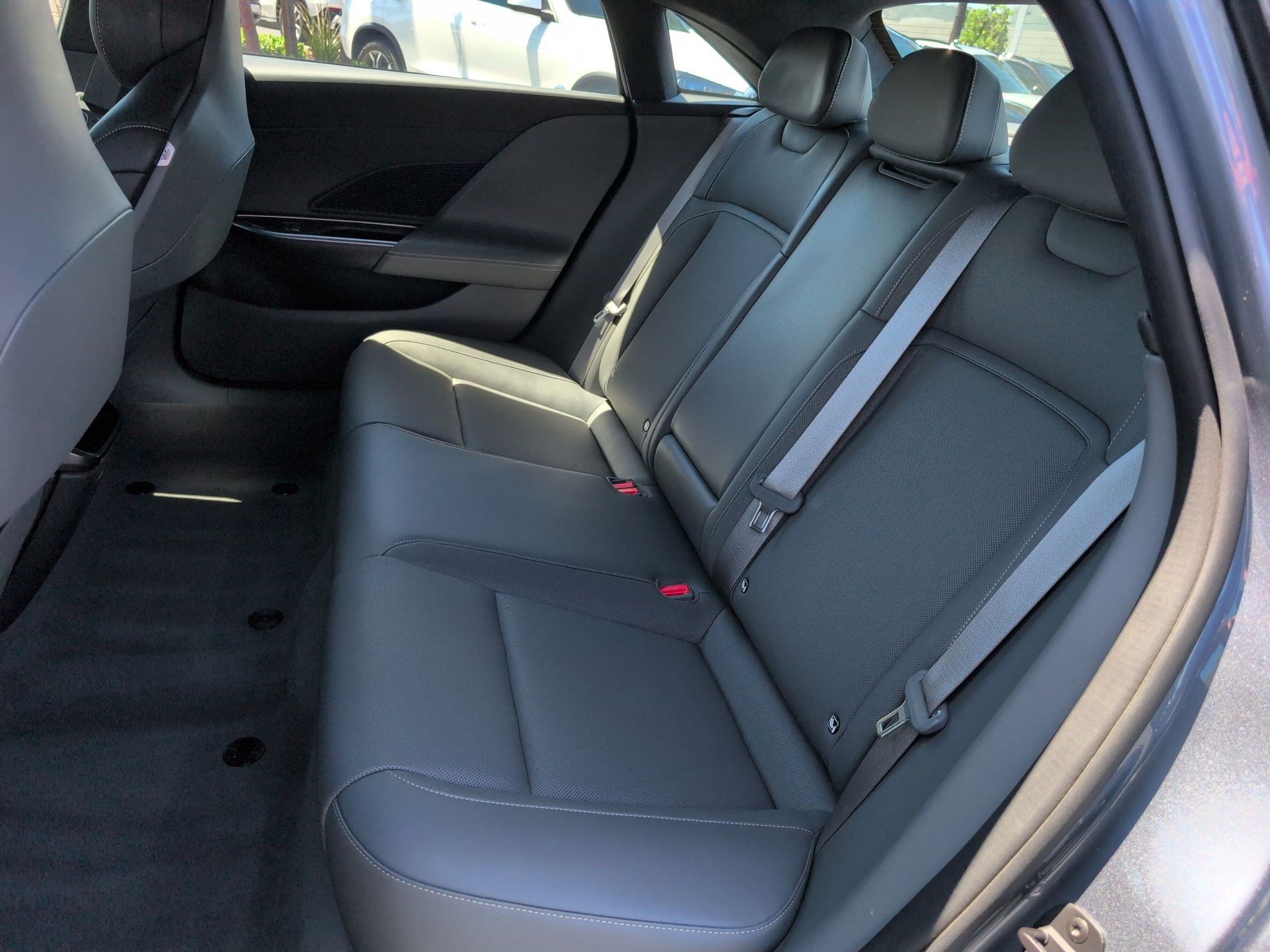 Used 2024 Lucid Air Touring AWD/4WD image 30