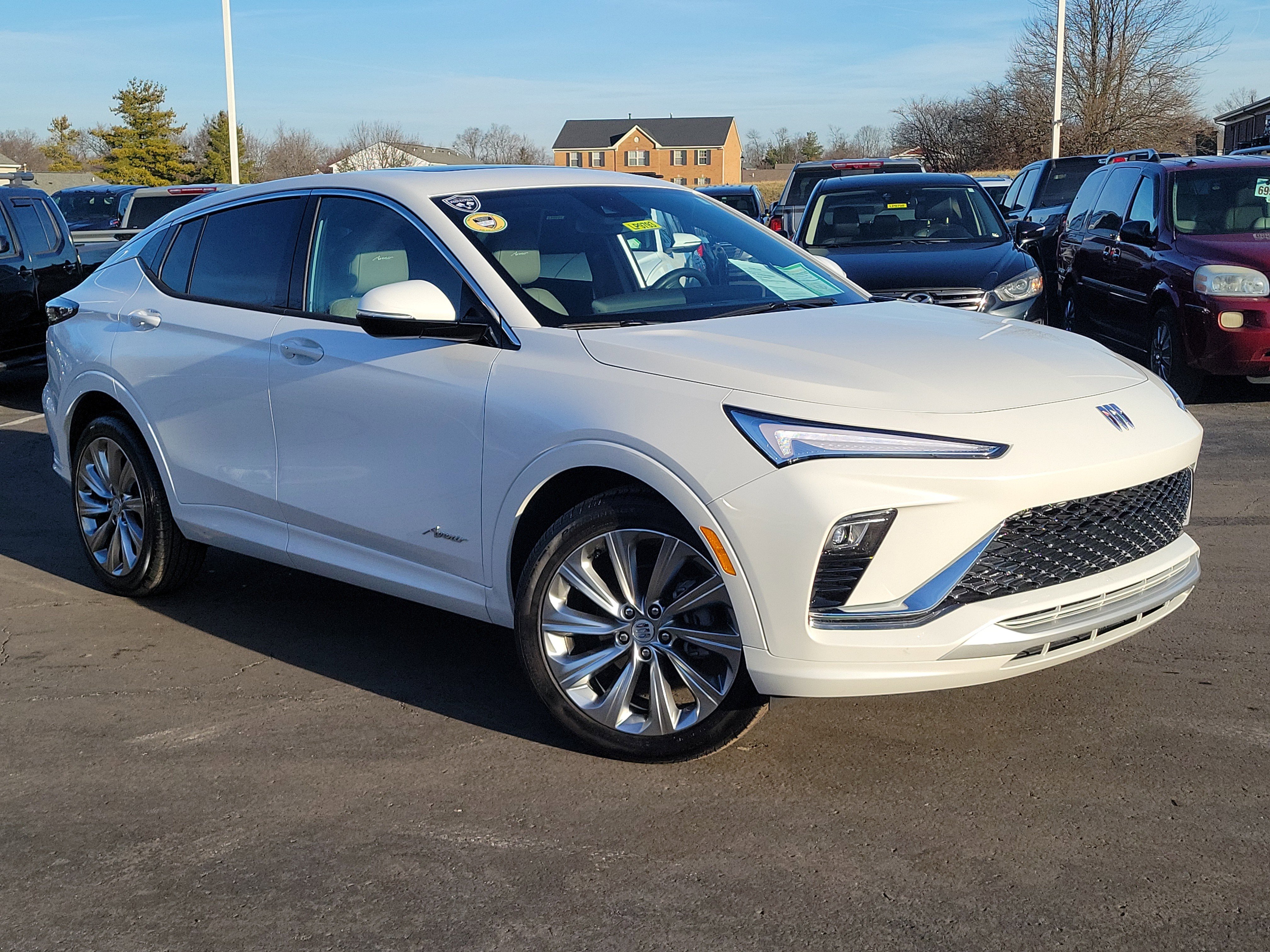 Certified 2025 Buick Envista Avenir image 29