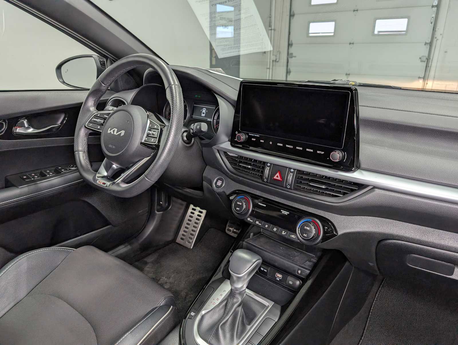 Certified 2024 Kia Forte GT-Line w/ GT-Line Premium Package image 42