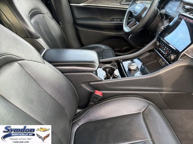 Used 2023 Jeep Grand Cherokee L Limited w/ Luxury Tech Group II image 26