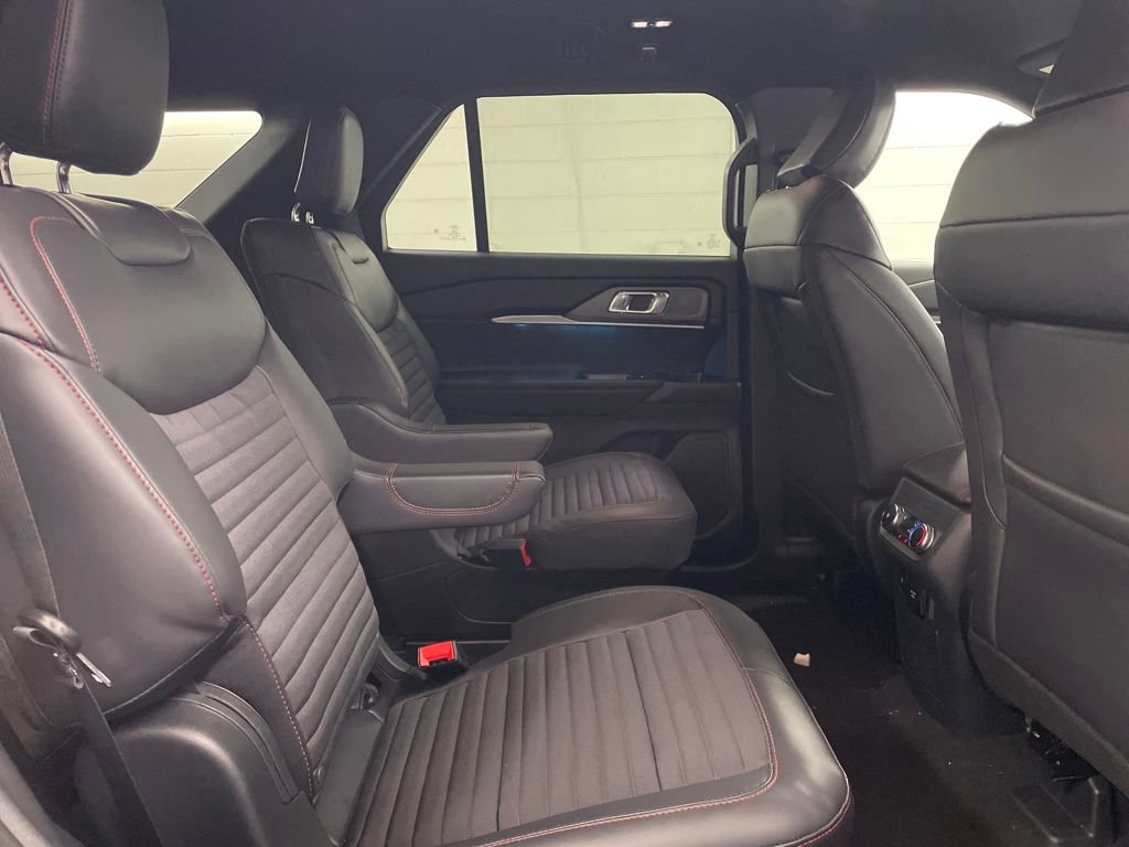 New 2026 Ford Explorer ST-Line w/ ST-Line Street Pack image 29