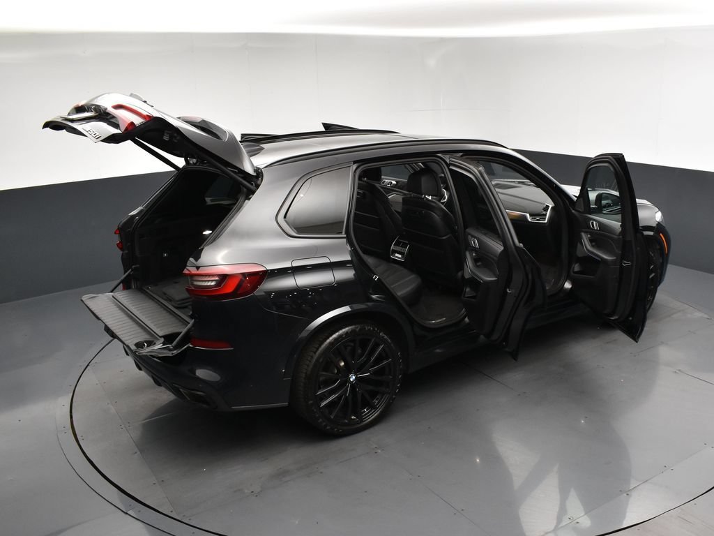 Used 2021 BMW X5 M50i AWD/4WD image 25