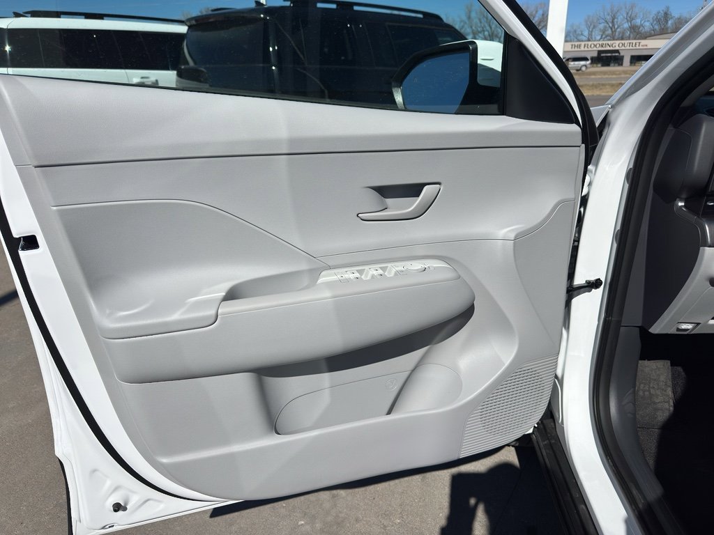 New 2026 Hyundai Kona SE image 10