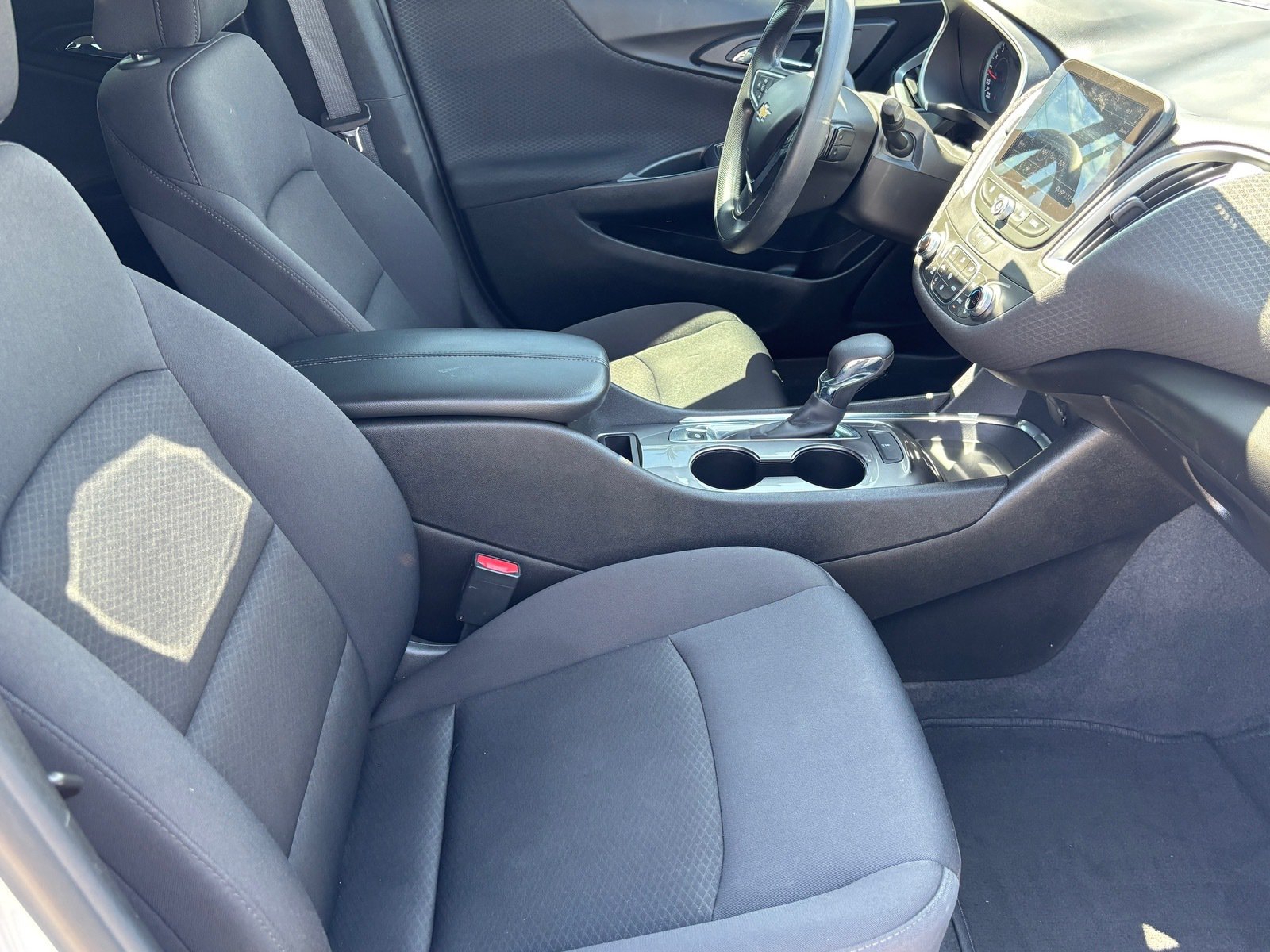 Used 2023 Chevrolet Malibu LT FWD image 31
