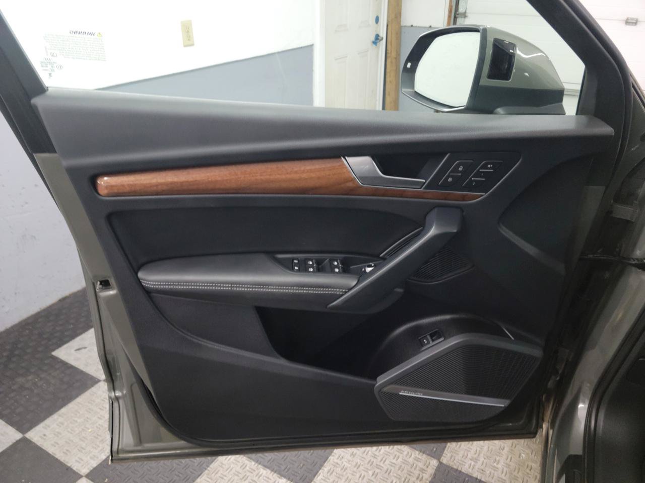 Used 2023 Audi Q5 2.0T Premium Plus w/ Premium Plus Package AWD/4WD image 22