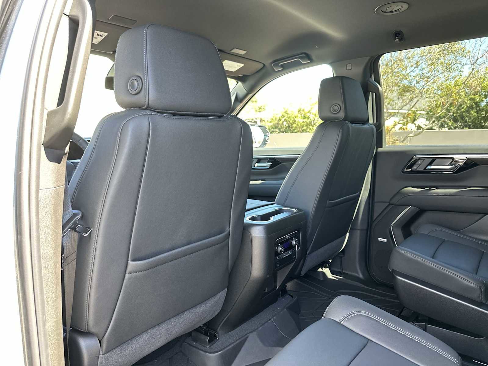 New 2026 Chevrolet Suburban LT w/ Comfort Package image 16
