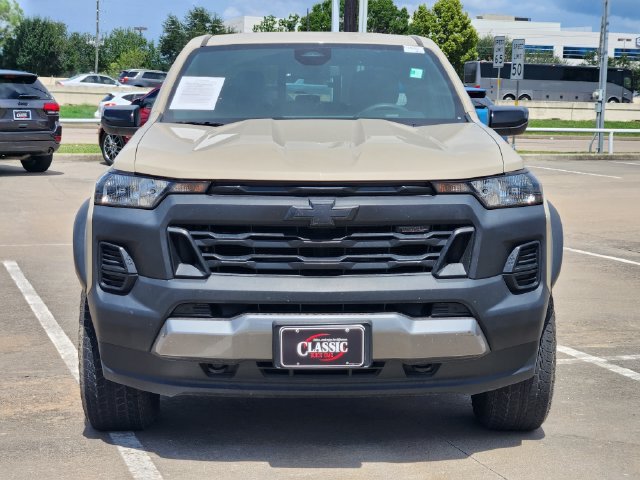 Used 2023 Chevrolet Colorado Trail Boss w/ Advanced Trailering Package AWD/4WD image 2