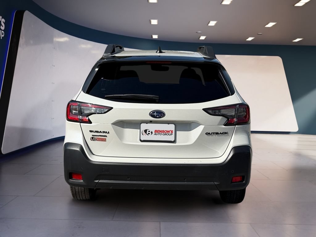Used 2025 Subaru Outback Onyx Edition AWD/4WD image 4