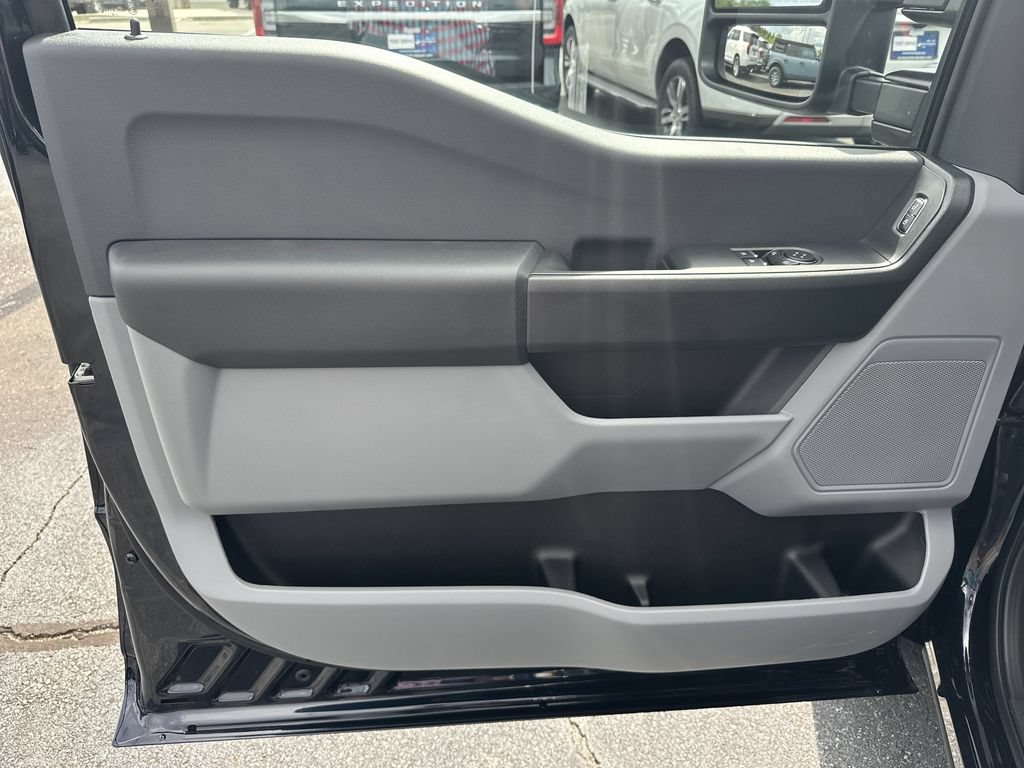 New 2025 Ford F350 XL w/ XL Driver Assist Package RWD image 13
