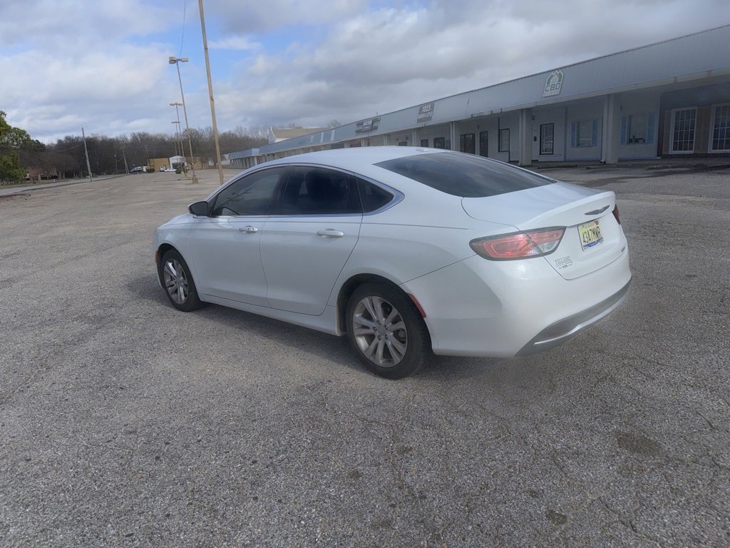 Used 2015 Chrysler 200 Limited w/ Convenience Group image 9