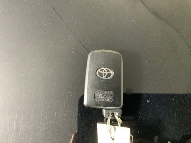 Used 2017 Toyota Highlander XLE image 39
