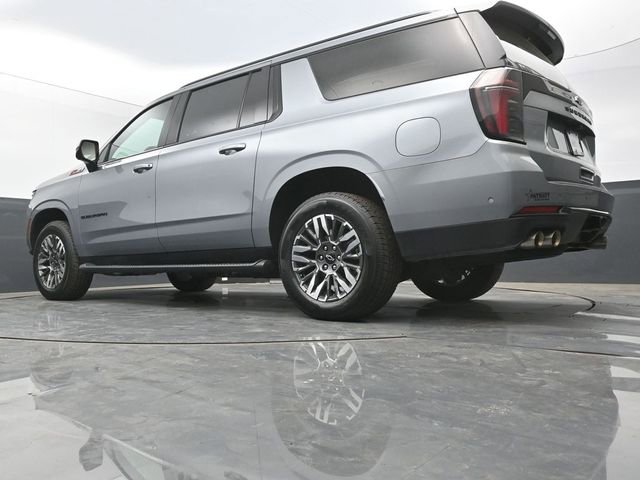 Used 2025 Chevrolet Suburban Z71 AWD/4WD image 39
