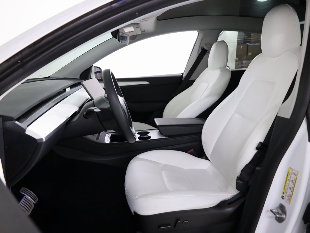 Used 2023 Tesla Model Y Performance image 27