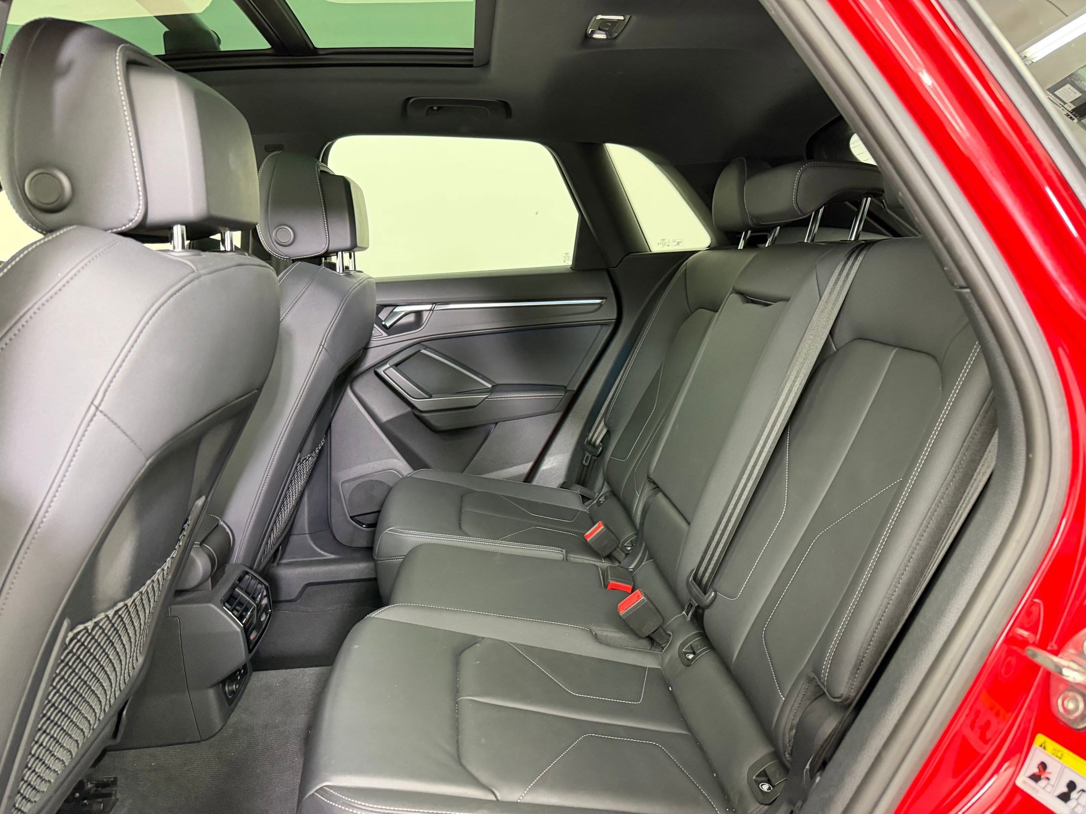 Certified 2022 Audi Q3 2.0T Premium Plus w/ Premium Plus Package image 16