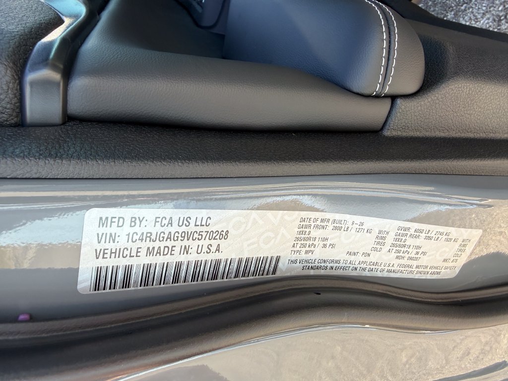 New 2027 Jeep Grand Cherokee Laredo RWD image 26
